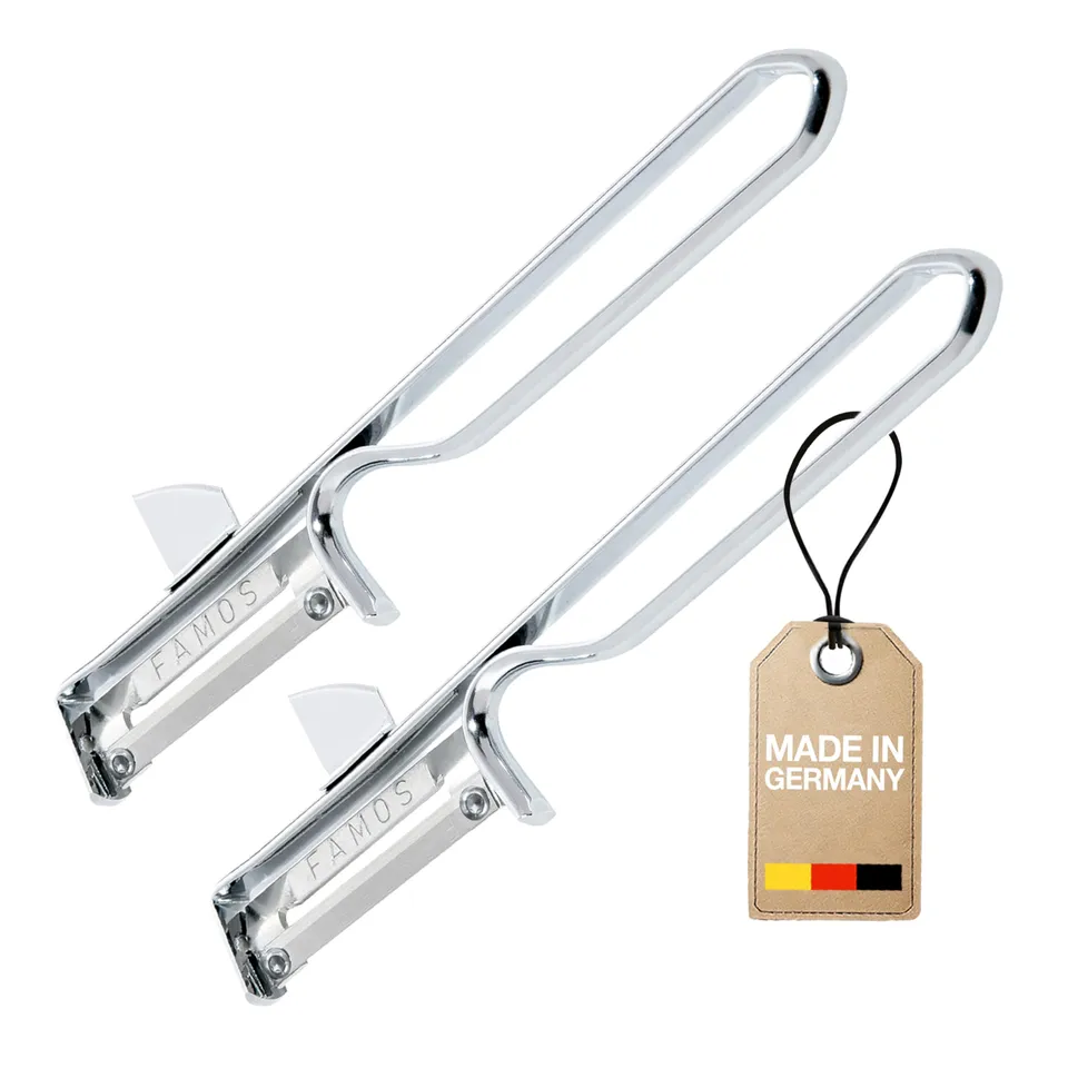 westmark-famos-106122e4-set-de-2-plucheurs-pendulaires-avec-emporte-pi-ce-lame-i image 1