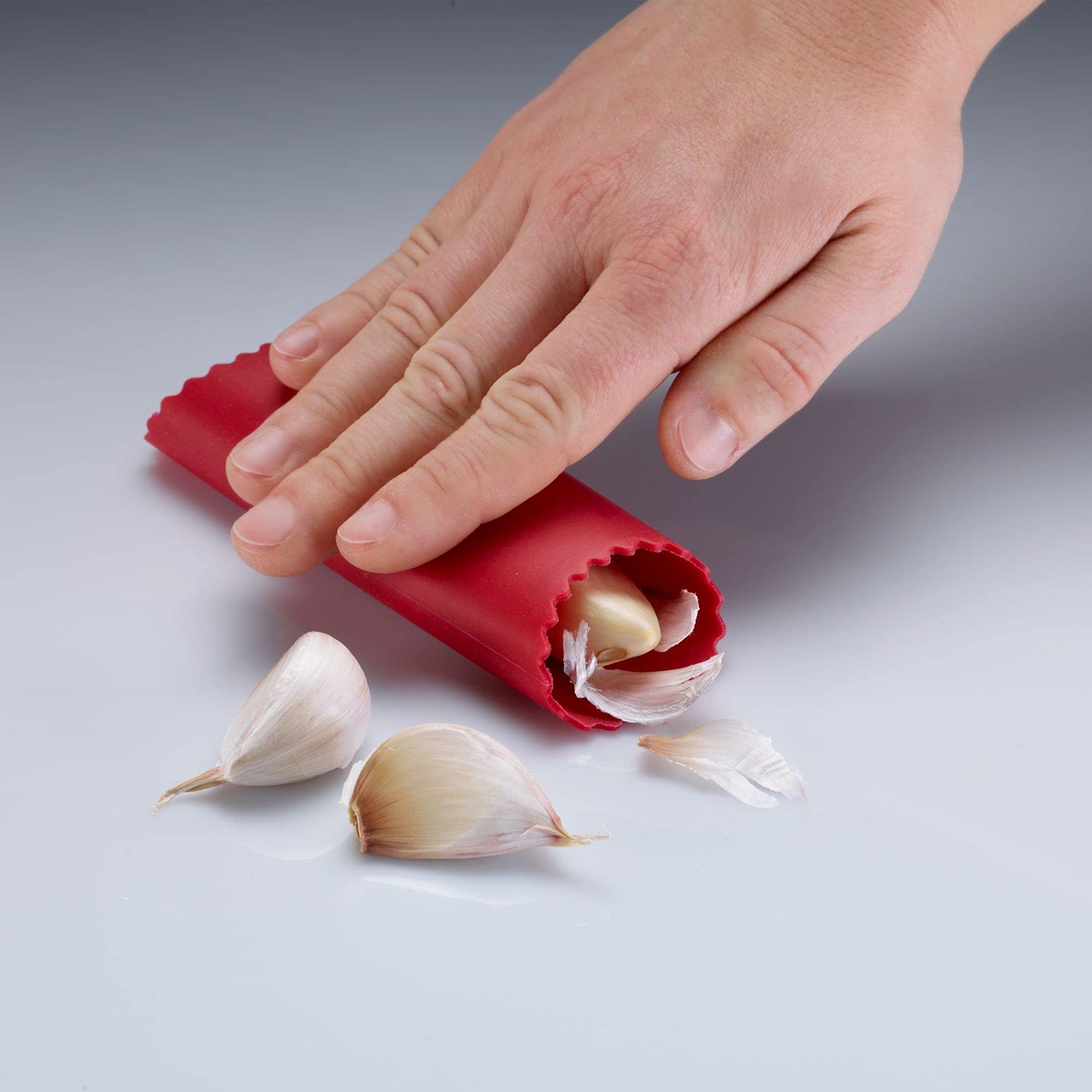 westmark-300822e6-presse-ail-josie-en-silicone-plucheur-d-ail-peel-fix-gris-roug image 5