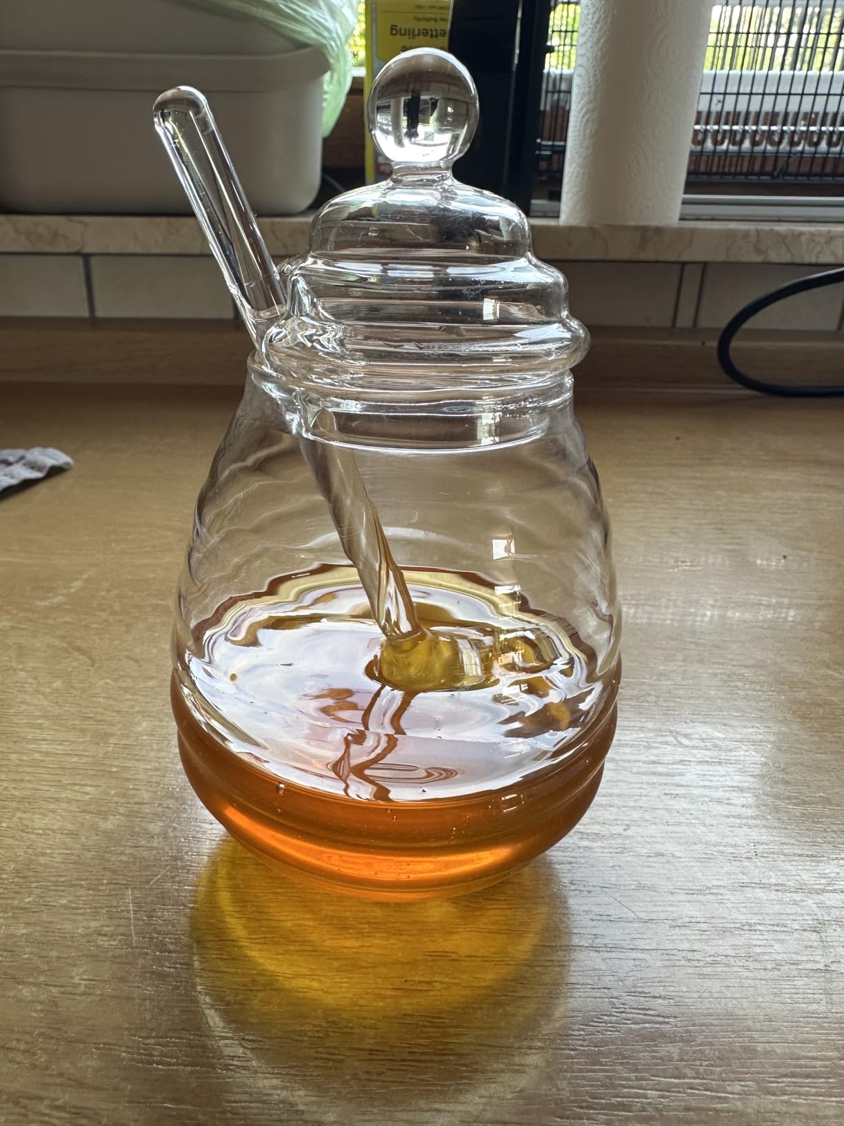 Très joli pot à miel