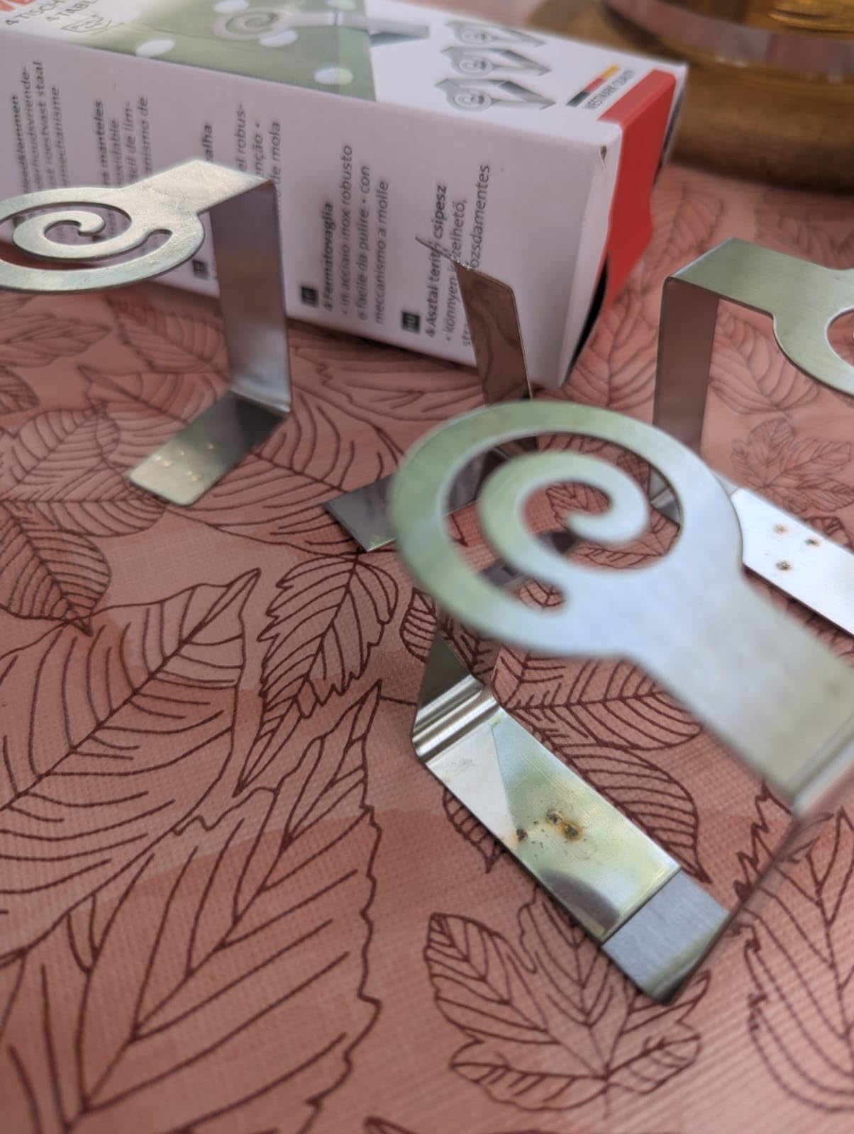 Fini la nappe qui s'envole