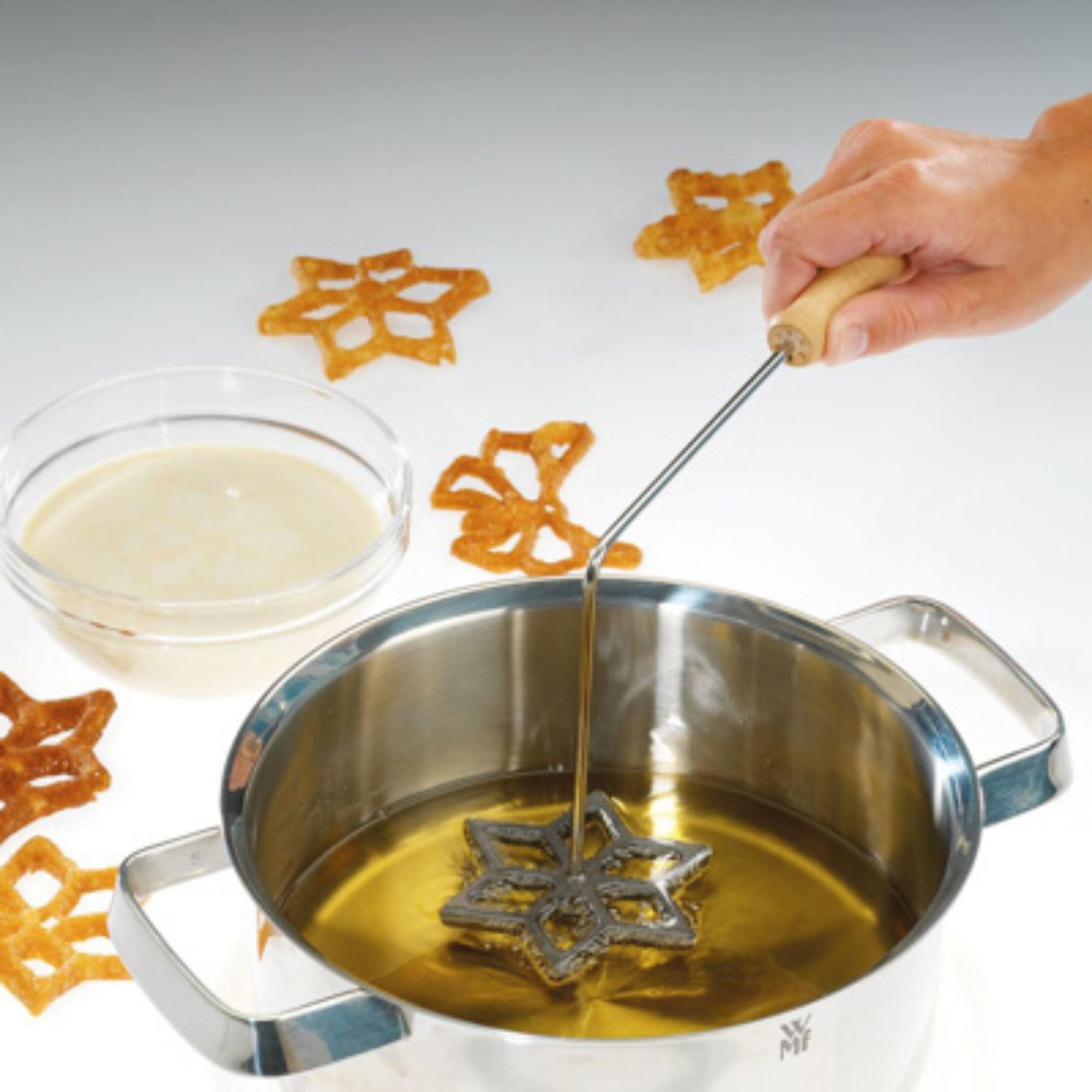 westmark-32242260-moules-gaufres-manuels-3-motifs-avec-livre-de-recettes-acier-e image 4