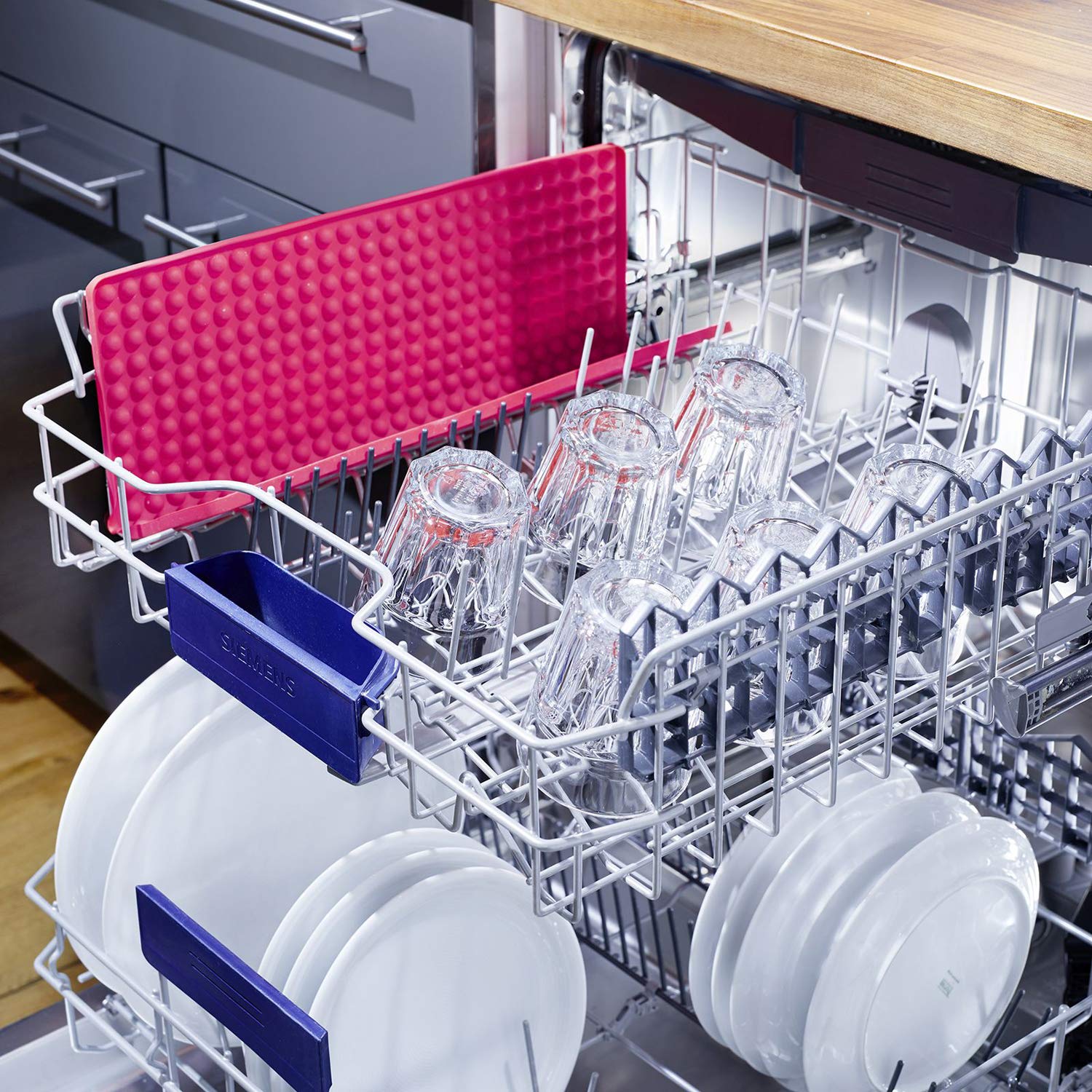 westmark-crispy-30112260-tapis-de-cuisson-en-silicone-28-x-40-cm-rouge-r-sistant image 5