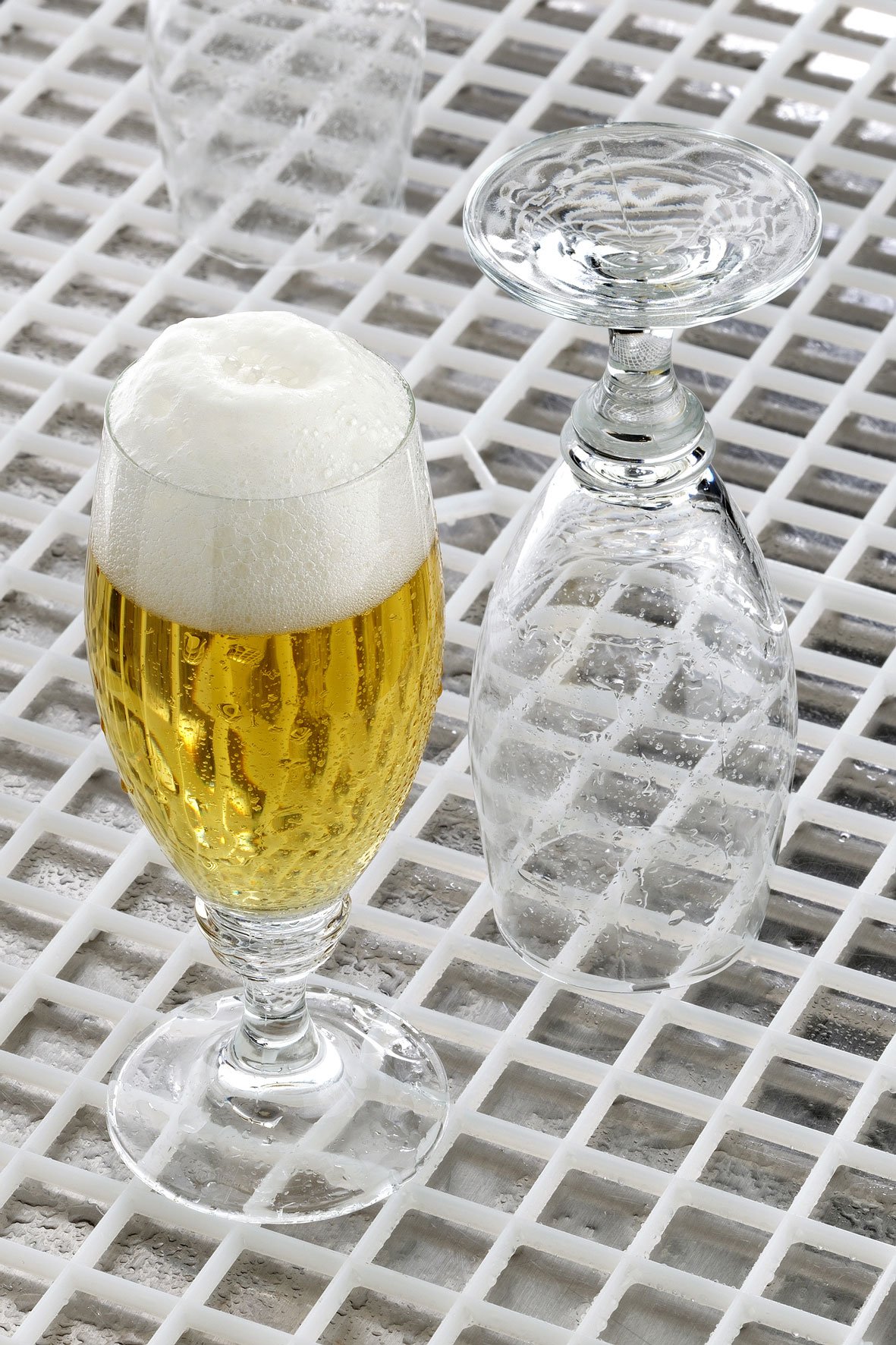 westmark-64302250-set-de-4-tapis-gouttoir-verres-embo-tables-en-pp-blanc-31-4-x- image 2