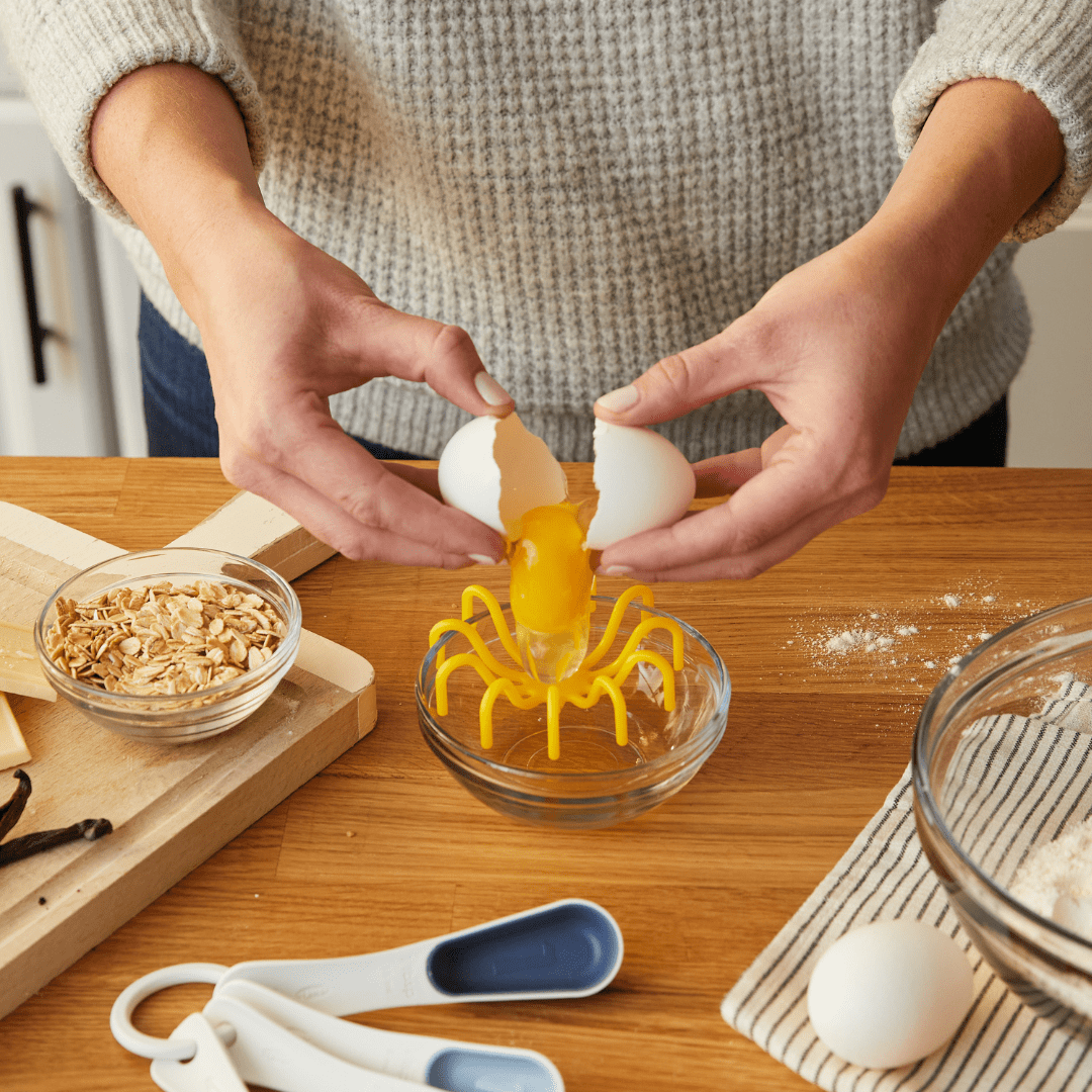 chef-n-yolkster-egg-separator-s-parateur-de-jaune-d-uf-silicone-fixer-sur-tout-b image 3
